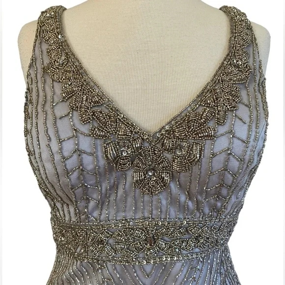 SUE WONG 10 Platinum Silver Grey beaded formal cocktail evening dress